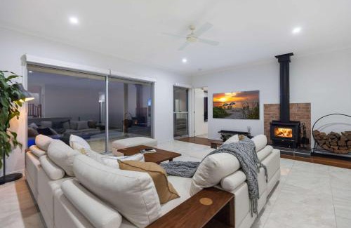 Bald Knob Maison | Petrichor Estate - 360 Views Pool & Spa