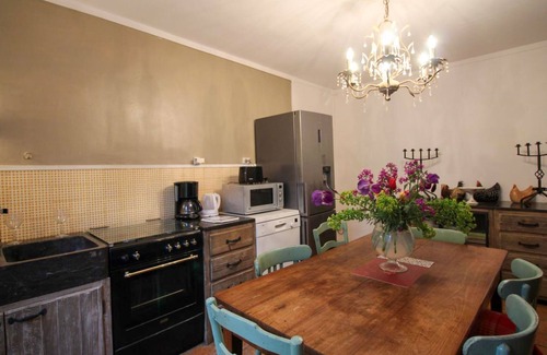 Saint-Sulpice-les-Feuilles Maison | Peuchaud by Interhome
