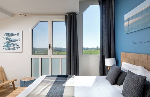Salleboeuf Hôtel | Les Secrets Château Pey La Tour