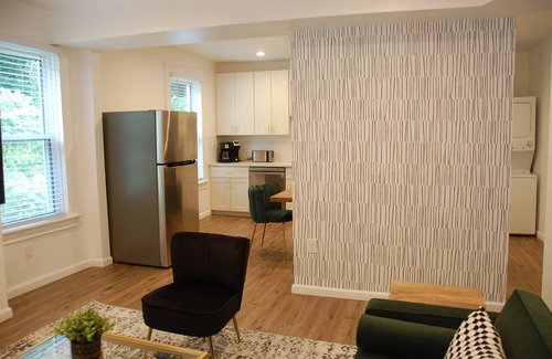 East Liberty Appartement | PGH Delight - 4B/3B, ALL NEW w/ Free Street Parking, Perfect for family vacation