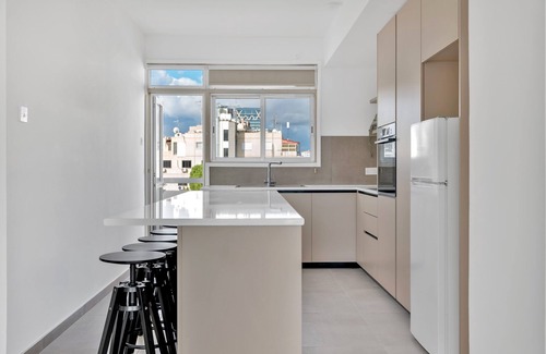 Lykabittos Appartement | Phaedrus Living: Romanou Modern City Center Flat