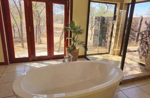 Thabazimbi Cabine | Phakela Private Lodge