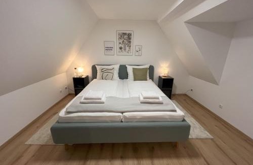 Euskirchen Appartement | Phantasialand, Therme, Köln, Bonn, Arbeitsplatz, Bäckerei um die Ecke