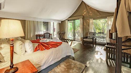 Thorny Bush Game Reserve Cabine | Phelwana Game Lodge