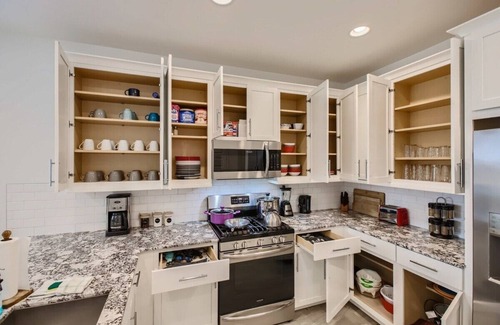 Estrella Village Maison | Phoenix 5BR With Fast Wifi!
