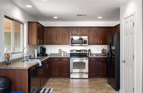 Laveen Village Maison | 🌟Phoenix central location spacious 4bd sleeps 8