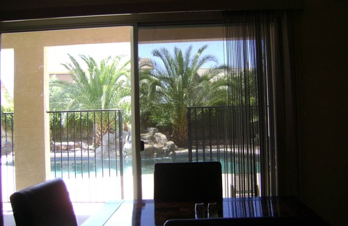 Coldwater Springs Maison | Phoenix Paradise vous attend dans la piscine chauffée privée de la sympathique communauté de golf