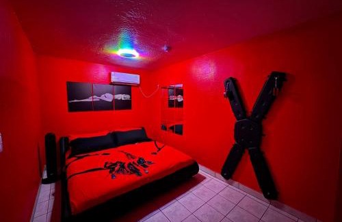 Maryvale Appartement | Phoenix Red Room for Couples