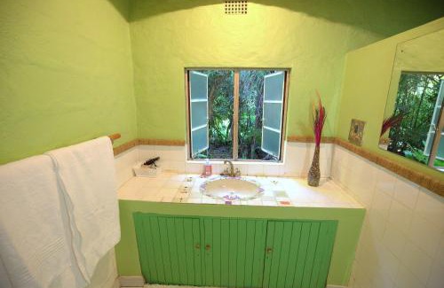 Piggs Peak Cabine | Phophonyane Falls Ecolodge