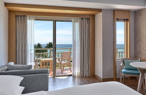 Patong Station Balnéaire | Phuket Marriott Resort & Spa, Merlin Beach