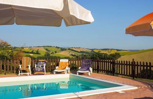 Montecarotto Maison | Piagge Del Sole: Belle ferme à la campagne avec piscine