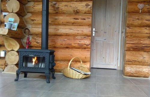 La Chapelle-d'Aurec Maison | Pialous:Chalet en rondins avec Espace Détente