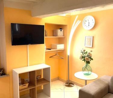 Lucca Historical Center Appartement | Piazza Napoleone Sweet apartment