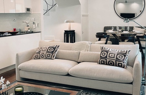 Rose Bay Maison | Picasso Villa - Perfect Holiday Home in Rose Bay