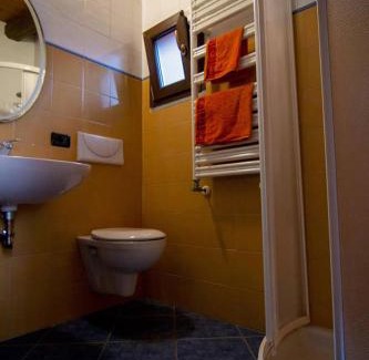 Porto Valtravaglia Maison | Piccola casa vacanze - Small vacation house