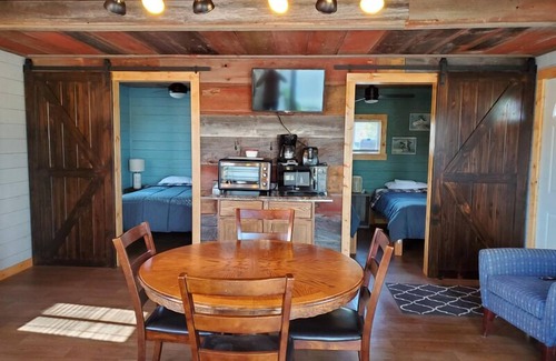 Fremont Cabine | Pickerel Cabin - Waterfront resort on Fremont Wolf River