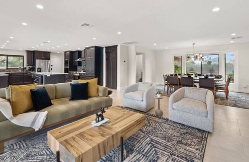 Paradise Valley Village Maison | Pickleball | Basketball | Game Room | Golf Course