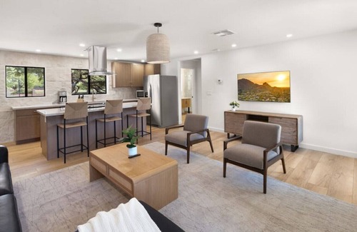 Paradise Valley Village Maison | Pickleball | Basketball | Game Room | Golf Course