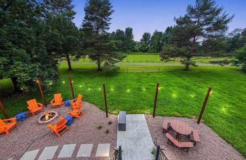 Marietta Chalet De Ski | Pickleball + Hot Tub | Luxe A-Frame Escape