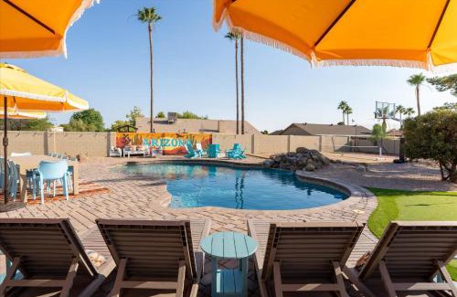 Glendale Maison | Pickleball & Mini Golf Karaoke Game Room