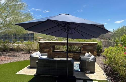 Maricopa County Maison | Pickleball Paradise in CantaMia steps away from the Clubhouse Pool!