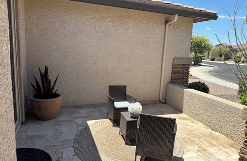 Maricopa County Maison | Pickleball Paradise in CantaMia steps away from the Clubhouse Pool!