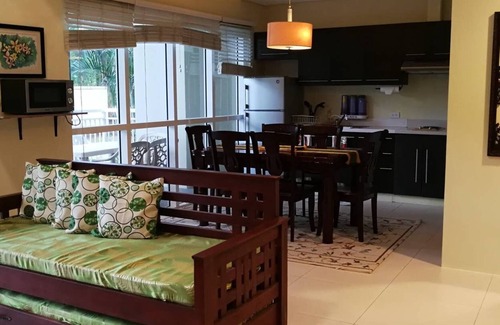 Nasugbu Appartement | Plage et Country Club Pico de Loro 3brJacbg01Cam