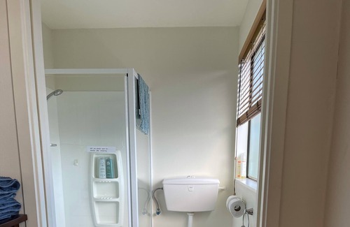 Picton Maison | Picton~marina views large 2 storey 5 bedroom short stroll to town and foreshore