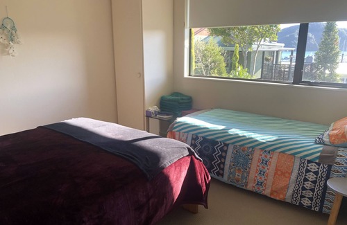 Picton Maison | Picton~marina views large 2 storey 5 bedroom short stroll to town and foreshore