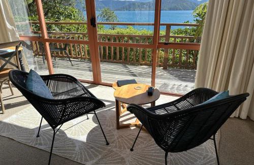 Whatamango Bay Appartement | Picton Paradise Cottages