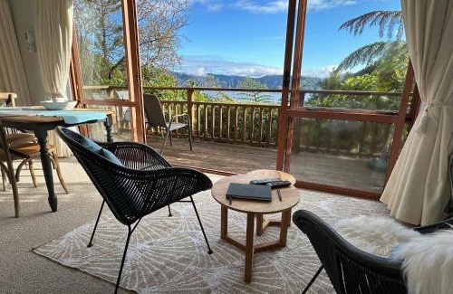 Whatamango Bay Appartement | Picton Paradise Cottages