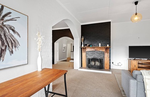 Picton Maison | Picton Stay In Charming Vibes