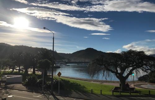 Picton Appartement | Picton Waterfront Oxley's Luxury Apartment
