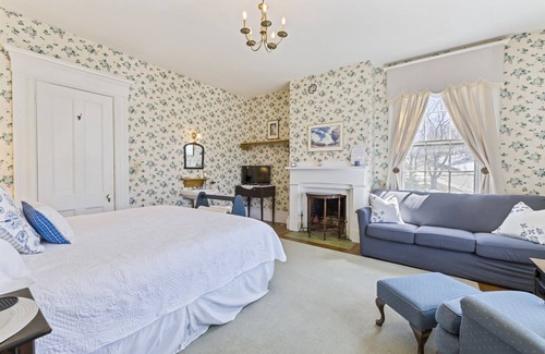 Limerick Lit Et Petit-Déjeuner | Picturesque bed and breakfast, nestled in the foothills of the white mountains.