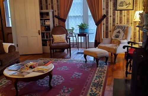 Limerick Lit Et Petit-Déjeuner | Picturesque bed and breakfast, nestled in the foothills of the white mountains.