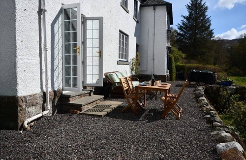 Taynuilt Appartement | Picturesque country suite located at Lonan Country House & Gardens in Scotland!