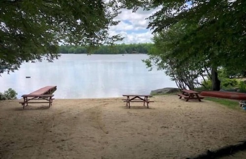 Alton Bay Maison | Picturesque Log Cabin in Alton, NH