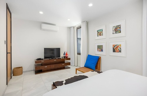 Fryes Beach Hôtel | Picturesque Oceanfront Villa with Living Area Tailored for Pure Relaxation