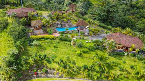 El Fosforo Maison | Pie In The Sky 3, Stunning Lake Volcano Views!