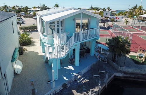 Cutthroat Harbor Estates Maison | Piece Of Eight - Venture Out 279
