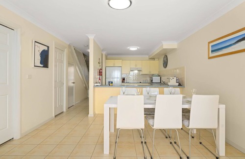 Huskisson Maison | Pier 8 by Experience Jervis Bay