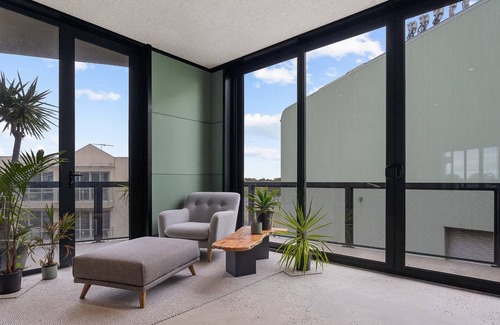 Patterson Lakes Maison | Pier One Luxe Riverside Living
