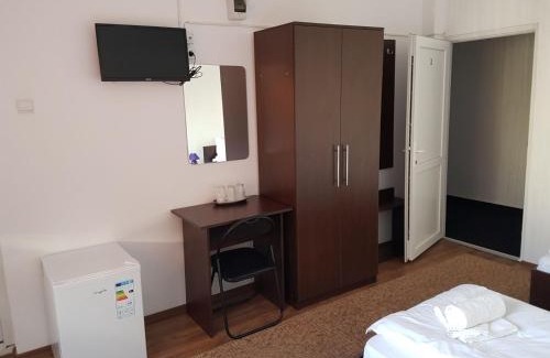 Fagaras Maison | Piete Targuri Si Oboare