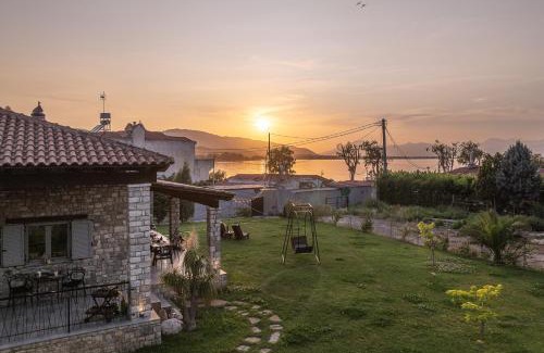 Aigio Maison | PIETRA VILLA Akoli beach