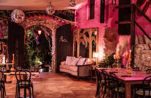 Sant Antoni de Portmany Hôtel | Pikes Ibiza