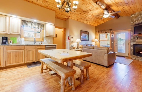 Woodland Park Cabine | Pikes Peak Ranch - Angler's Cove Cabin