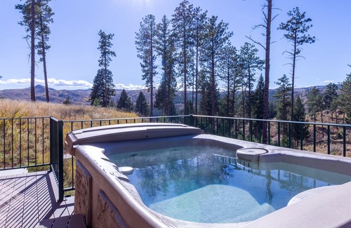 Woodland Park Cabine | Pikes Peak Ranch - Bear Den Cabin