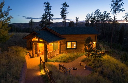 Woodland Park Cabine | Pikes Peak Ranch - Bear Den Cabin