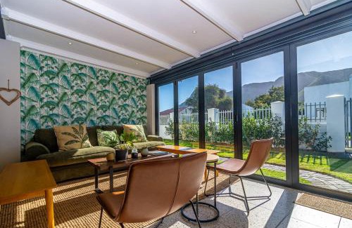Hermanus Maison | Pikkewyn Paradise