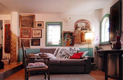 Asti Chalet De Ski | Entire romantic cottage in the hills of Asti, between Monferrato, Langhe, Roero